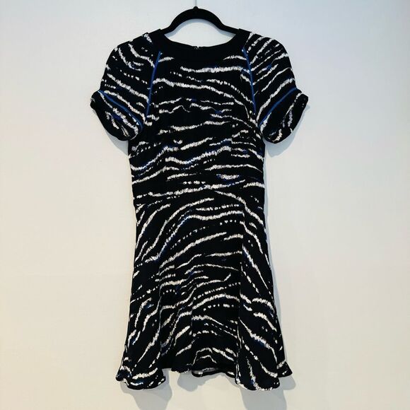 French Connection Tapir Wave Crepe Flare Dress Size 6 - Picture 3 of 8